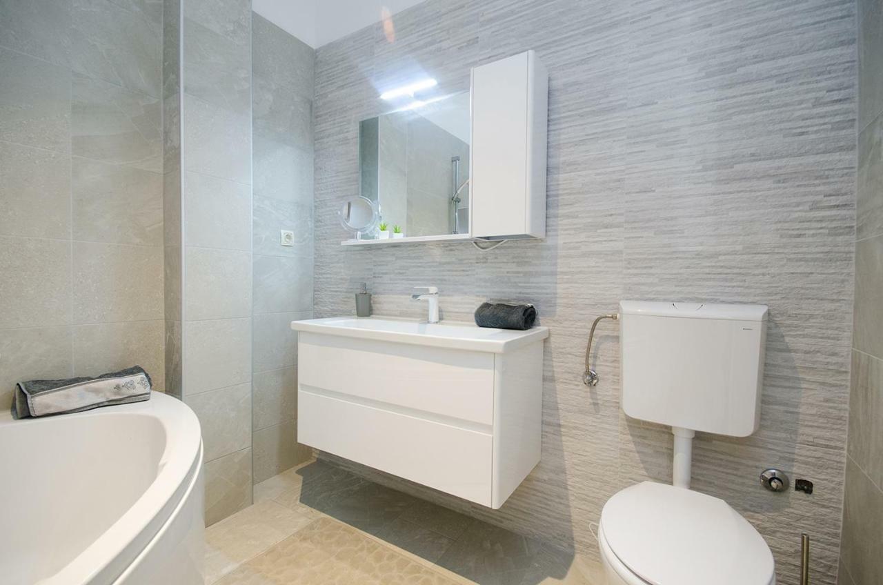 Apartman Korina Sukošan Dış mekan fotoğraf