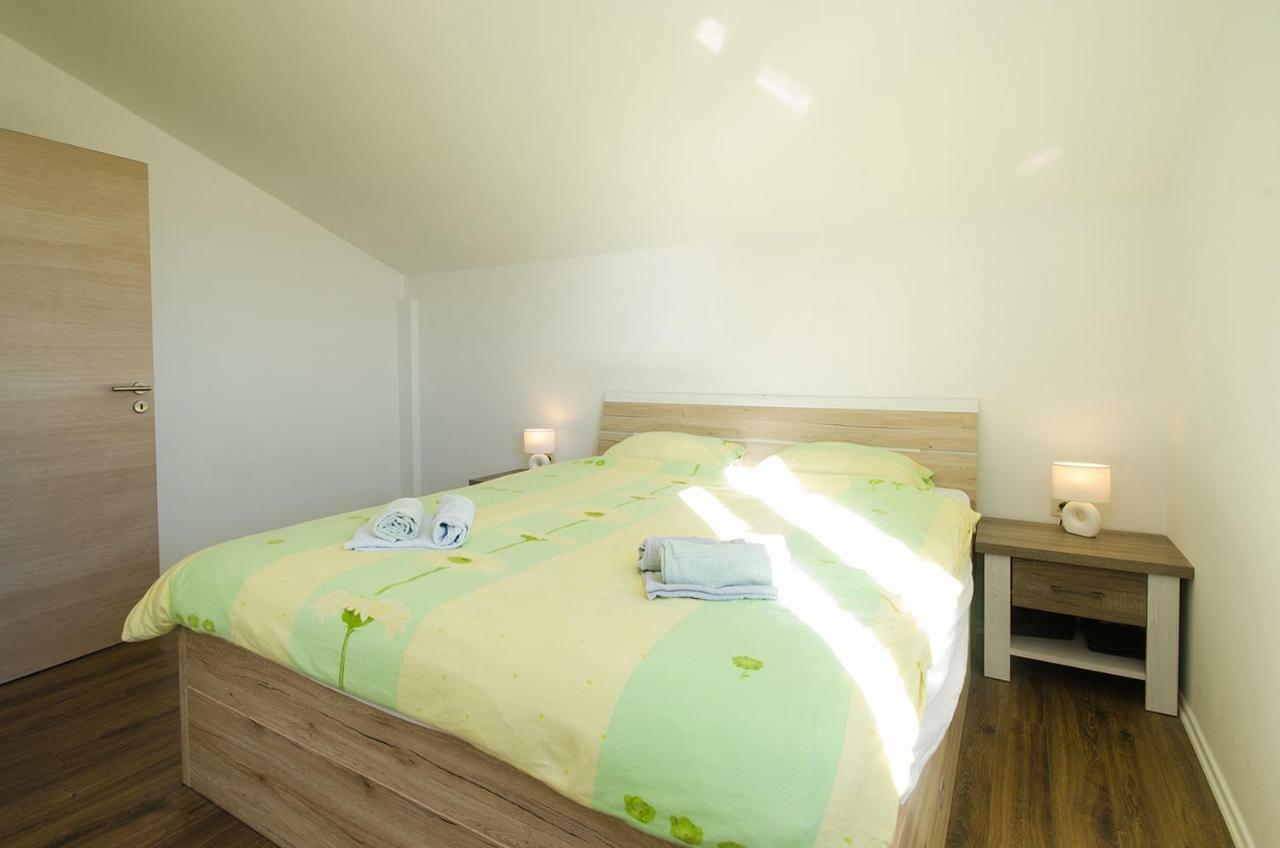 Apartman Korina Sukošan Dış mekan fotoğraf