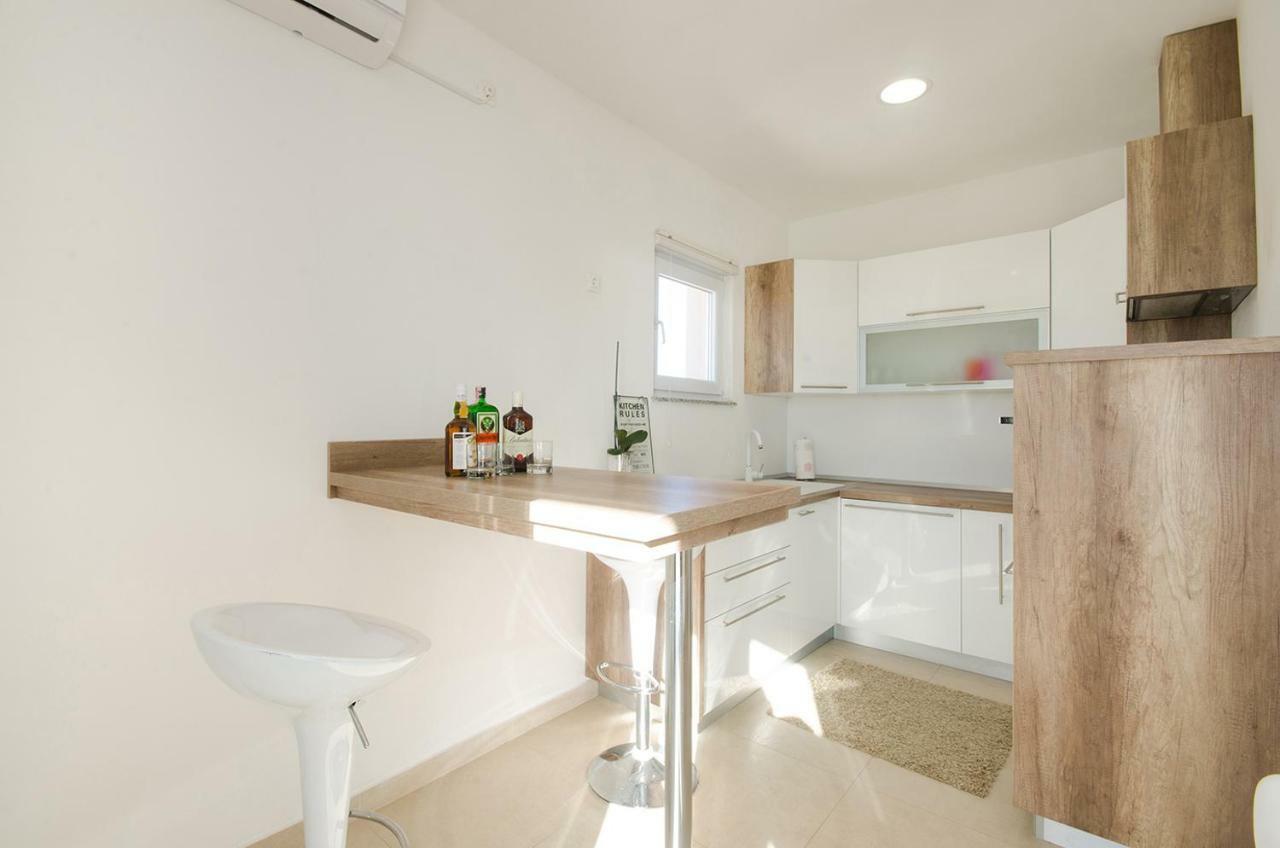 Apartman Korina Sukošan Dış mekan fotoğraf